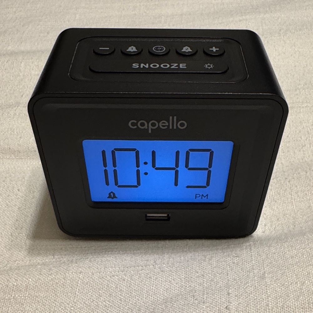 ⏰ Capello Black Digital Alarm Clock with USB Port